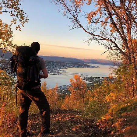 & Luxurious New With Private Patio * Tromsø