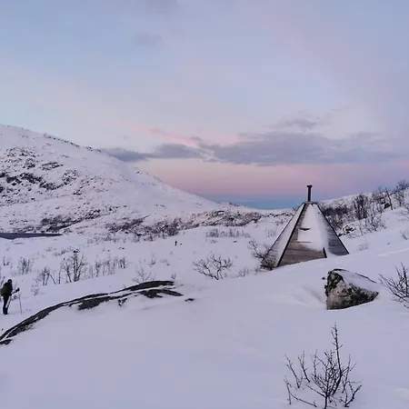 & Luxurious New With Private Patio Tromsø