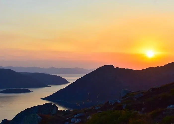 & Luxurious New With Private Patio *