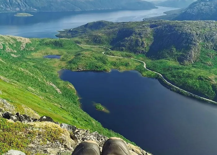 & Luxurious New With Private Patio Tromsø