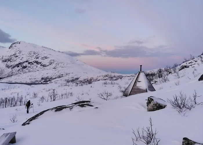 & Luxurious New With Private Patio Τρόμσο