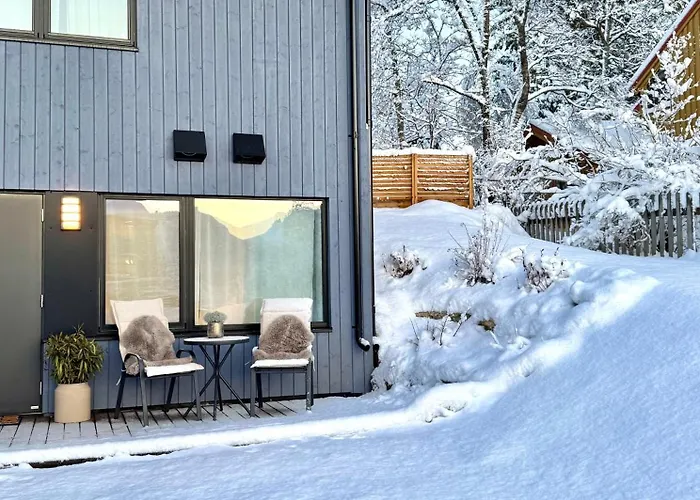 & Luxurious New With Private Patio Tromsø