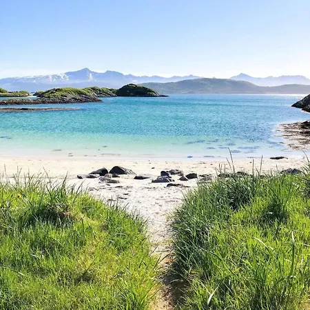 Apartment & Luxurious New With Private Patio Tromsø