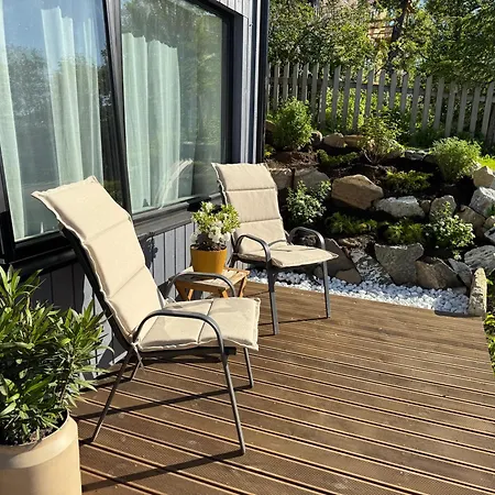 Apartment & Luxurious New With Private Patio Tromsø